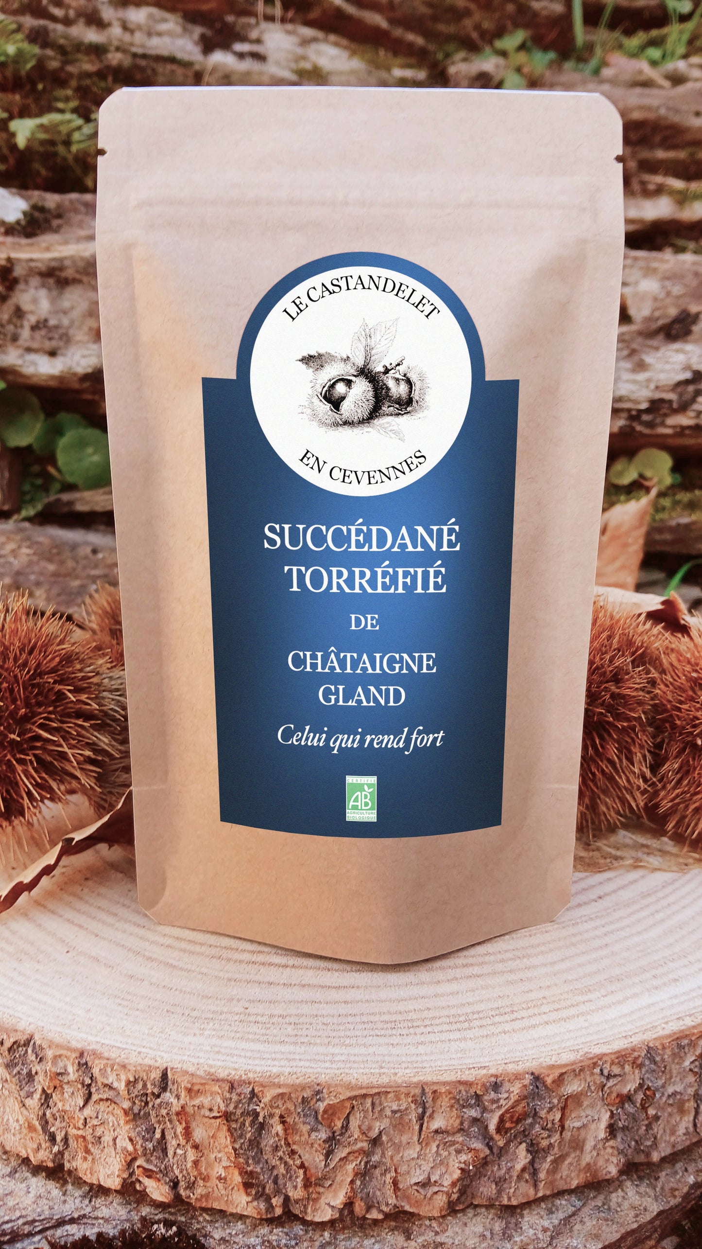 Notre substitut de café instantané bio à base de châtaigne torréfiée et de gland de chêne vert torréfié rend fort.